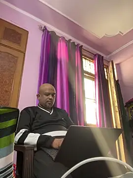 Dick_6inches_Delhi webcam