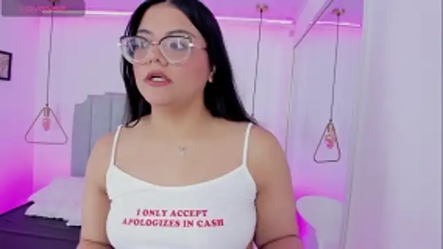 ScarlettWhitmore webcam