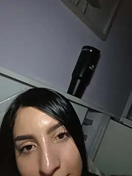 Alicia_vellami webcam