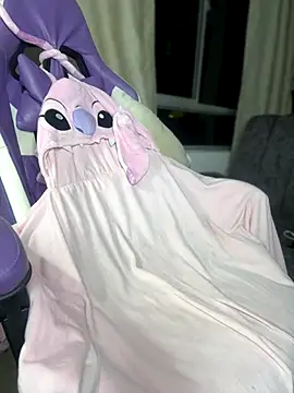 Stormi_Thompsonn_ webcam