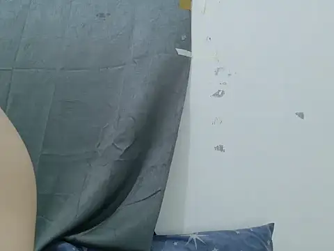 Ursexyasianskinny webcam