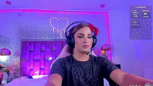 kylievictoria (T young) - EXCITING ME BY RUBBING SHOWING PRE-CUM