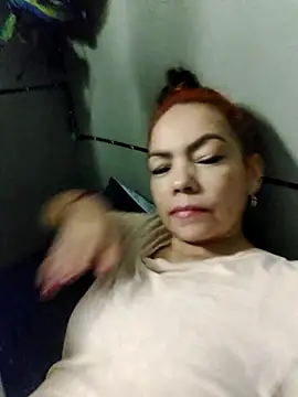 sharlott_smith (F mature) - Play pussy in machine