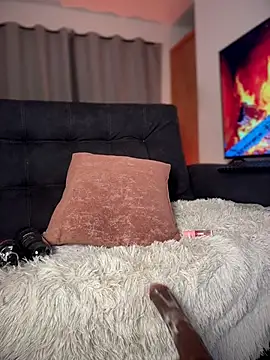 bella__honey (F teen) - Surprise gifts for Last Typer 🎁🥵😱