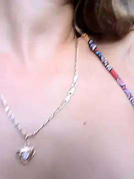 Bella-Grace Live Webcam on Stripchat