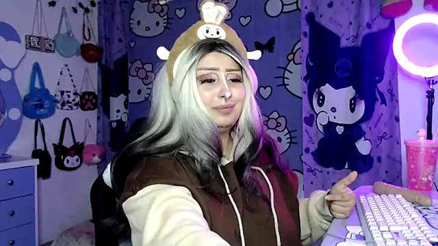 lussyevans24 (F young) - sex anal