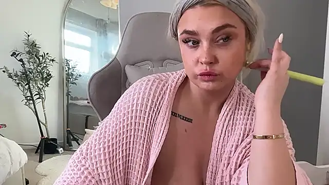 blairbella (F young) - oily tit wank and twerk naked