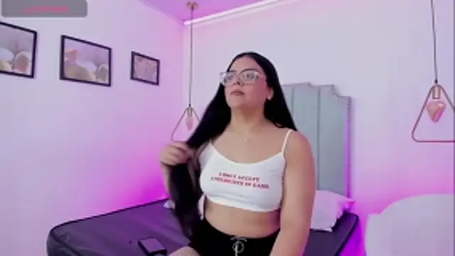 ScarlettWhitmore webcam