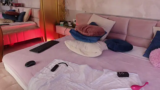 jullyblair (F milf) - #morning tease