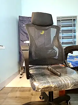 Bee___breastmilk webcam