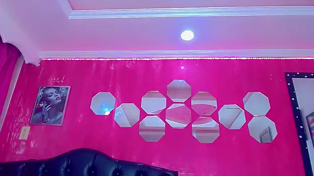 tiffanymackensyy (T teen) - fuck toy