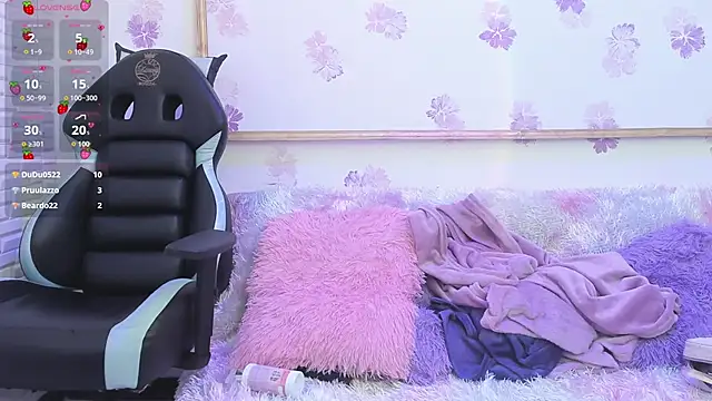 giaa_rossi (F teen) - Cum and spit all my body