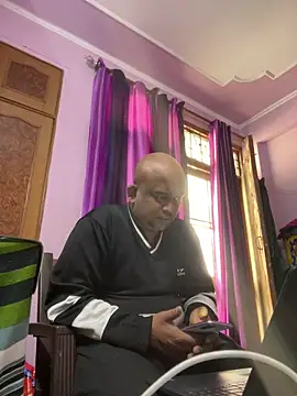 Dick_6inches_Delhi webcam