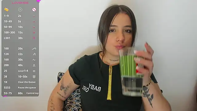 Sabrina_Lennox webcam