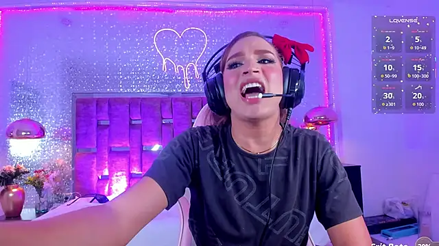 kylievictoria (T young) - EXCITING ME BY RUBBING SHOWING PRE-CUM