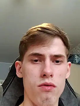 FreeRich live cam screenshot male on Clip20 – Short Porn Clips & Live Cams