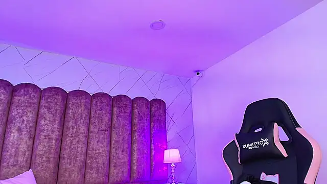 Fluffy_Bubble21 webcam