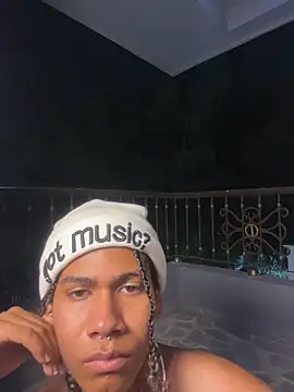 Maxim-Walker Live Webcam on Stripchat