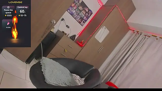 MissCarolinne webcam