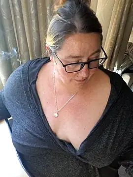 Iceprincess2bad4u webcam