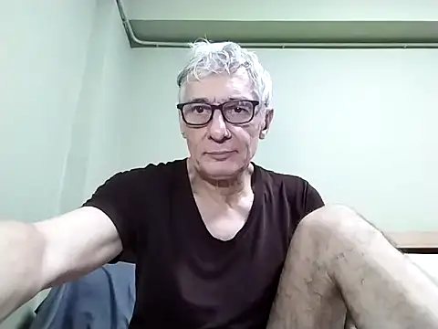 BIGUNCUTHARDCOCK webcam