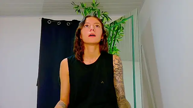 scarlet-jonesx (Ask my age) - NAKED