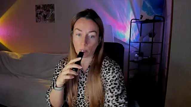 RebeccaMartinez webcam