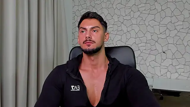 clintmasters (M young) - MAKE IT HOT !!🔥🔥🔥 CUM SHOW