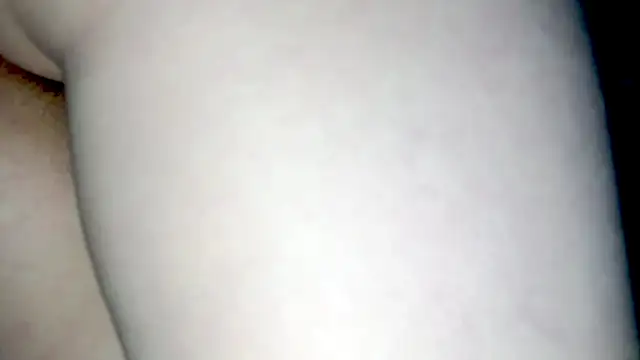 PetiteIvoryQueen19 webcam