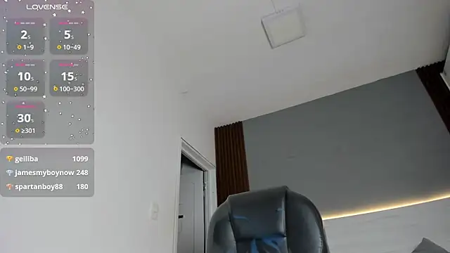 Brunette__boy webcam