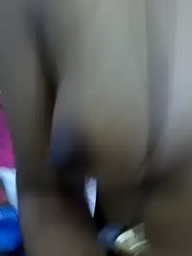 ananya_34 (F young) - Boobs oiling