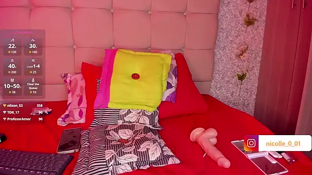 amelia_ferrerx (Ask my age) - 😎🍒PLAY & SPIT MY BOOBS😛💧