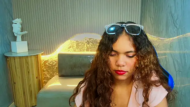 lirianne_thorne_r webcam