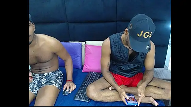 Straight_latinX webcam