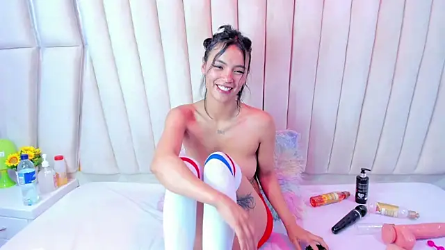 saraloveee_ (F young) - fist in my pussy and in my ass ❤️🍑