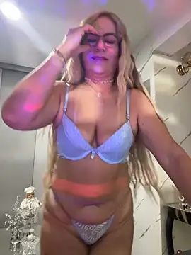 LARIANA_RIVERA23 webcam