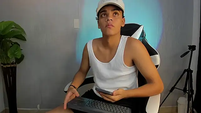 Isaac_Collins_ webcam