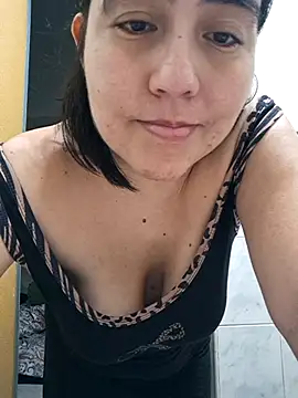 SweettyNaugthy webcam