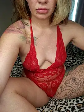 Just_peaches_not_cream webcam