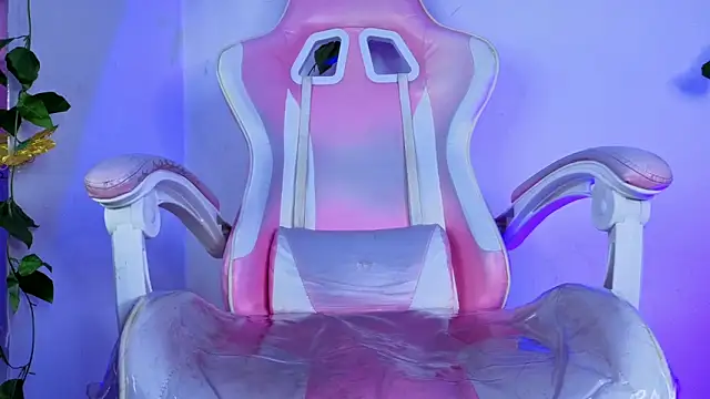 staicy_nasty (F young) - LICK FEET👅🦶💦