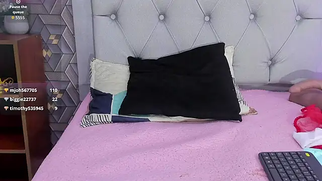 emily_rivera78 (F young) - squirt