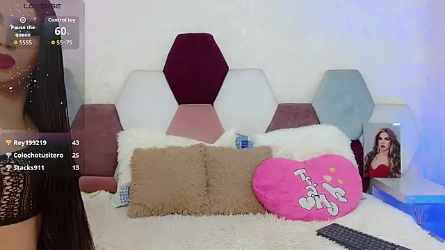 kushina_uzumaki75 webcam