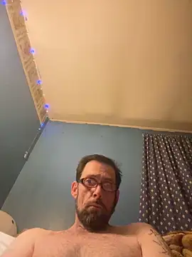 biggdaddyandqueenn (M mature) - Pay rent