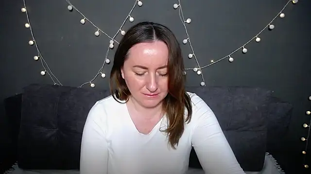 abby_taylorr (F milf) - for a bouquet of white roses