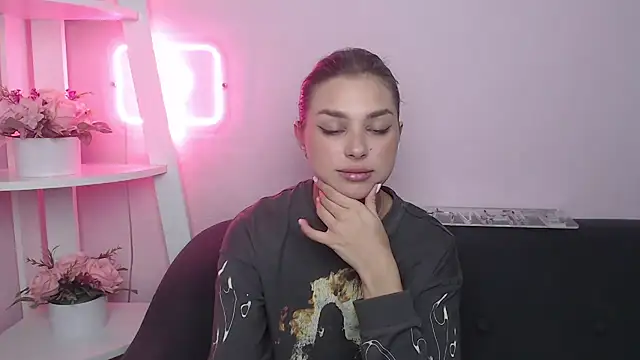 MilanaAngelAs webcam