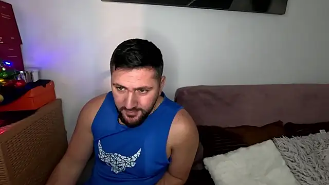 Gold_Alpha_Boy webcam