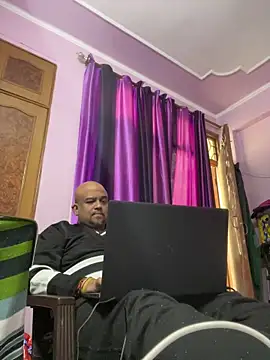 Dick_6inches_Delhi webcam