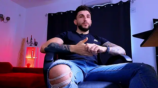 MightyAaron66 webcam