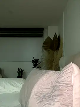 brunettexio (F young) - Show cum