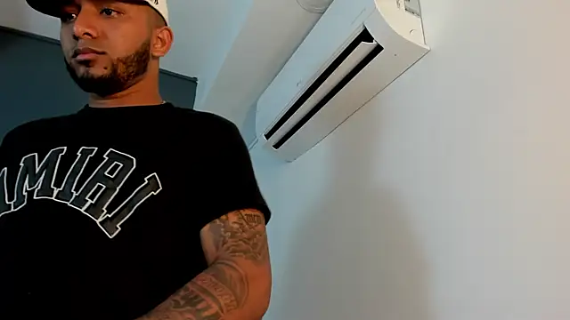 robin_rief (M young) - precum show